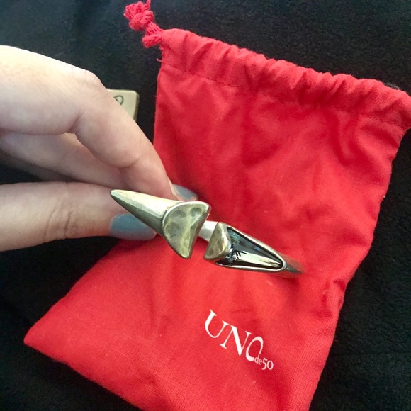 UNOde50 J.J Silver Plated Cuff - Picture 2 of 3